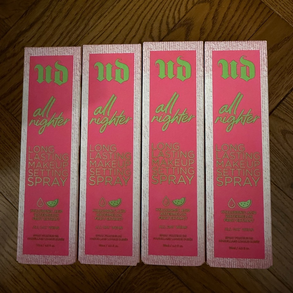 SOLD OUT Urban Decay All Nighter Setting Spray Hyaluronic Acid & Watermelon